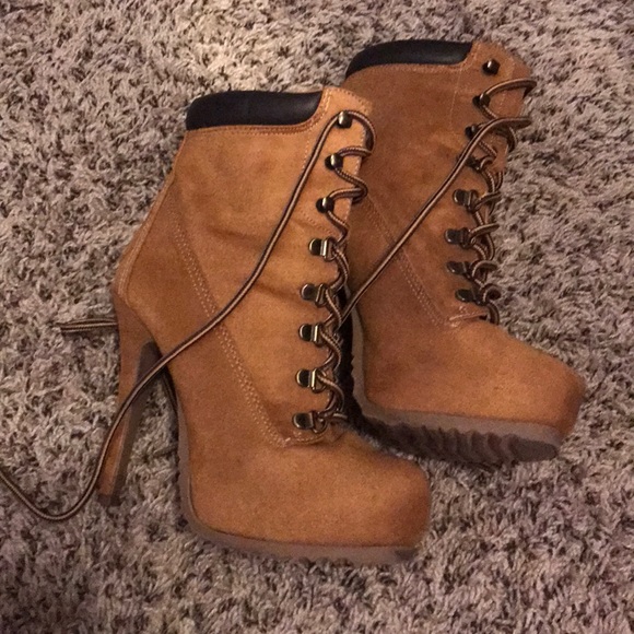 Boots - Picture 1 of 4